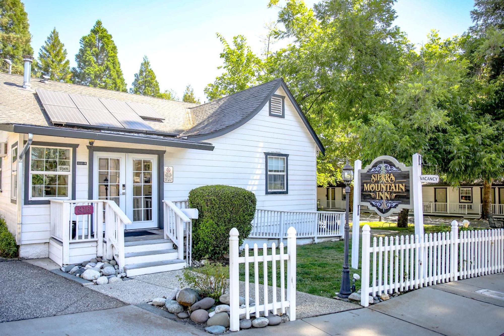 Sierra Mountain Inn Grass Valley Exterior foto